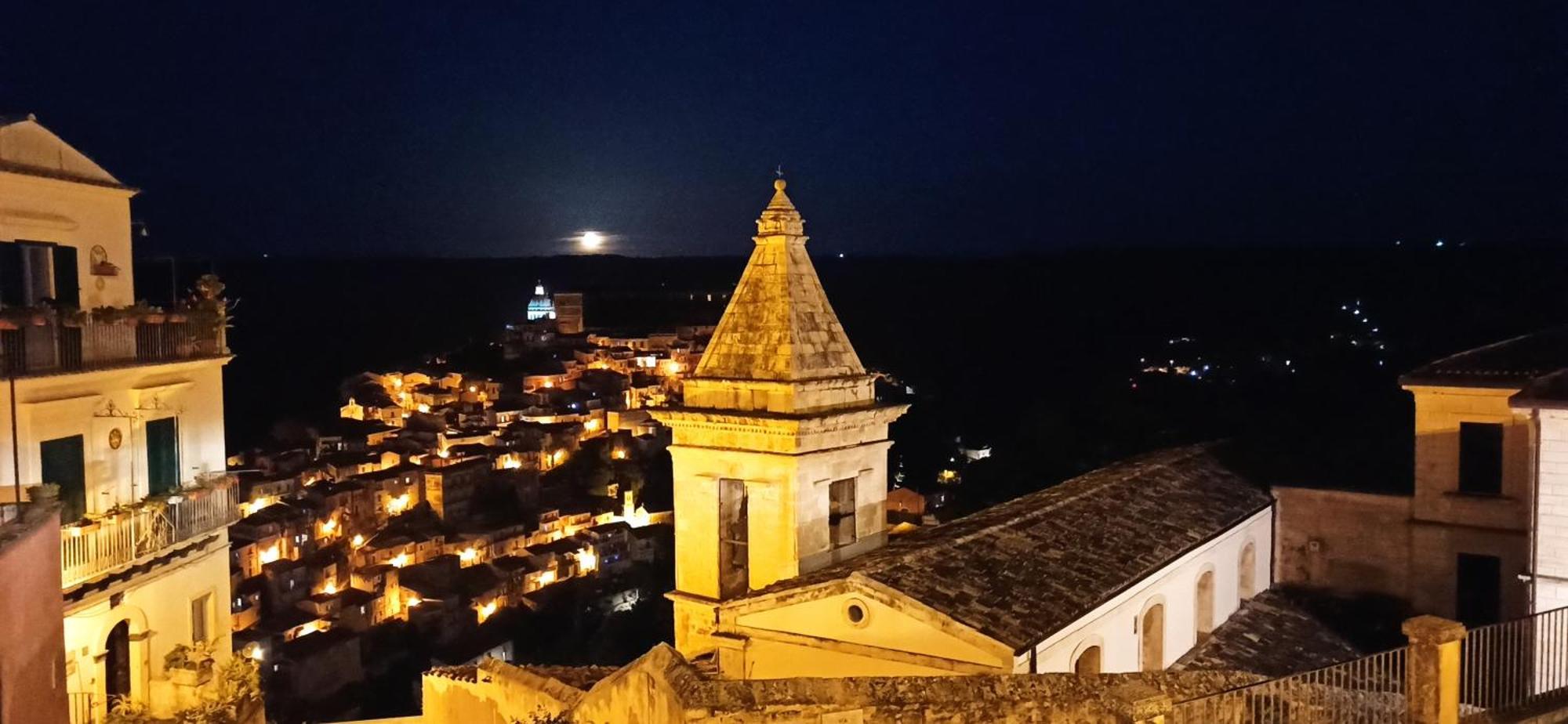 Tedimo Supra Nuovo Grande Monolocale Con Tutti I Comfort Ragusa Eksteriør bilde